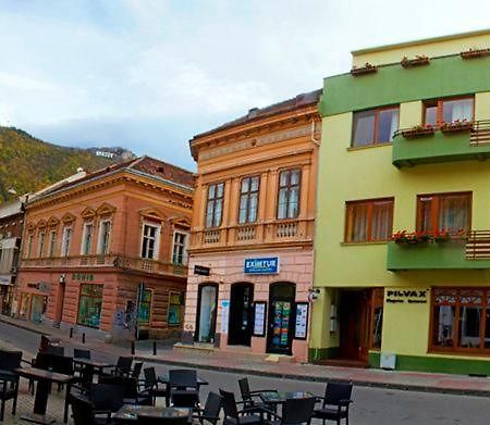 Aparthotel Pilvax Brasov Bagian luar foto