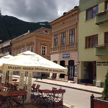 Aparthotel Pilvax Brasov Bagian luar foto